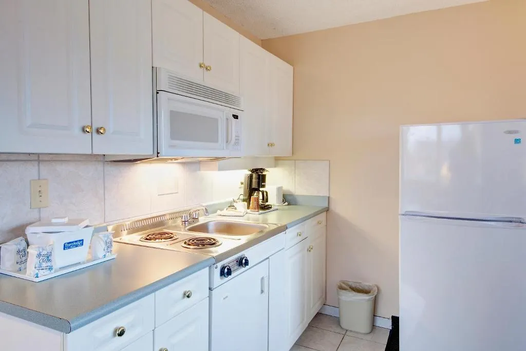 Travelodge By Wyndham Nanaimo Hotel