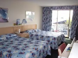 Travelodge By Wyndham Nanaimo Hotel